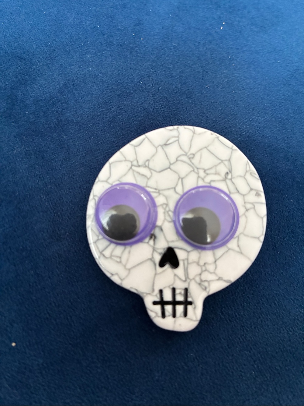 Gentle Thrills Skull Hair Clip